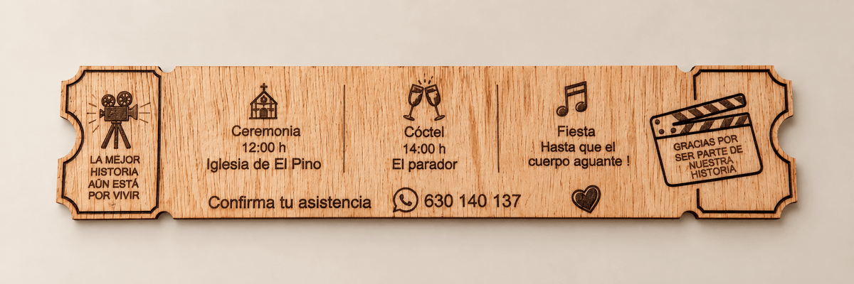 Invitación de boda de madera personalizada con diseño de entrada de cine