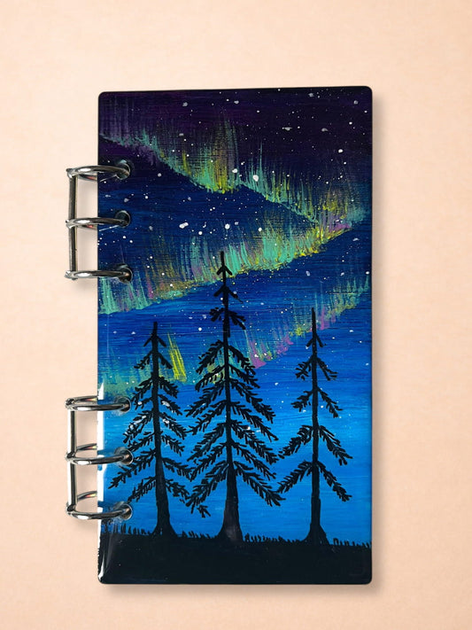 Libreta artística en madera A6 – Aurora boreal