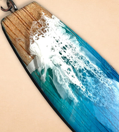 Llavero artesanal tabla de surf · Mar Cantábrico