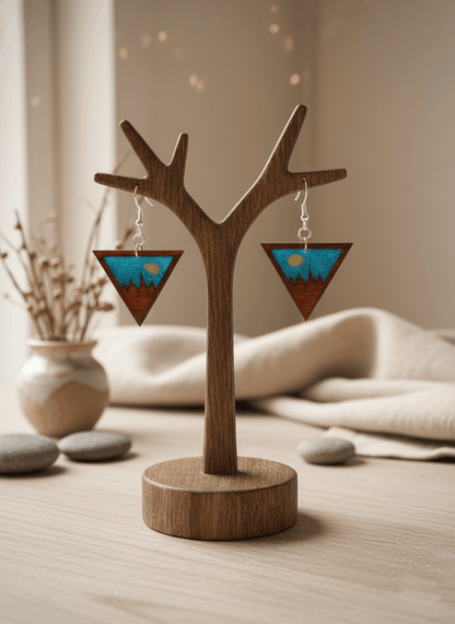 Pendientes artesanales montañas asturianas – Madera y resina